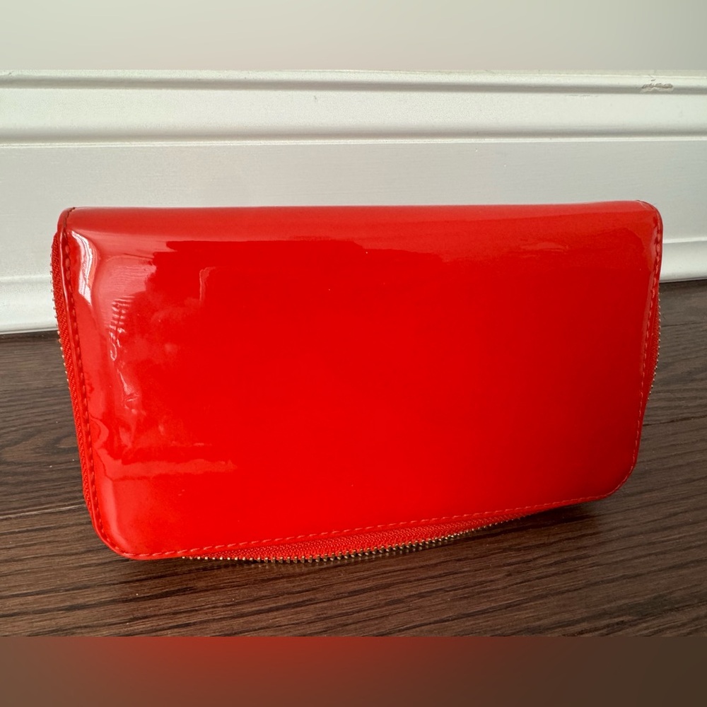 Tory Burch Vermillion Patent Leather Zip Wallet with Logo - Picture 4 of 8
